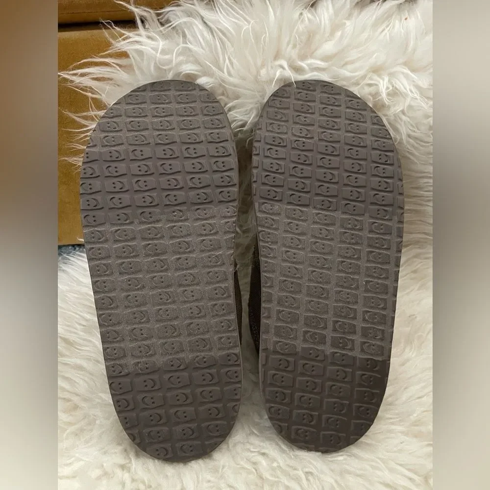 SANUK Single Fin Shoes Elastic Laces Taupe Men’s 7